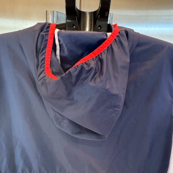 Columbia Women's Navy and White Pullover Windbreaker - Picture 6 of 9